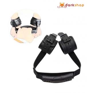 Leather Handcuffs With Traction Handle Fetish For Woman Couples